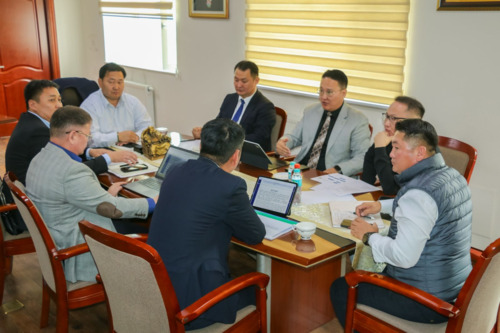 НИТХ-ын төлөөлөгч Д.Бадарсан нийтийн тээврийн үйлчилгээ үзүүлэгч газрын захирлуудтай уулзлаа
