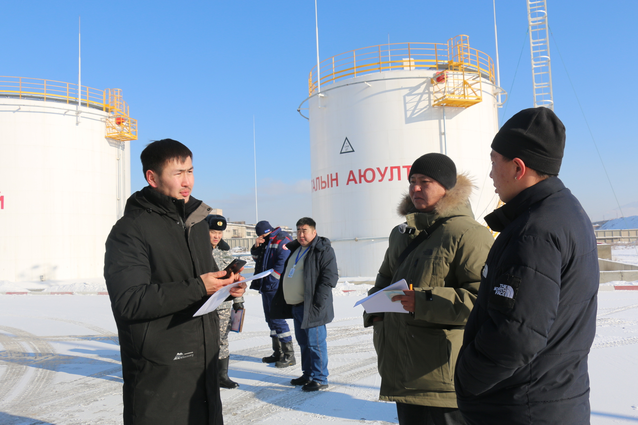 Аж ахуйн нэгжүүдэд зөвлөн туслах үйлчилгээ үзүүлж, шалгаж байна