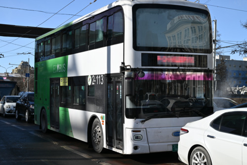 Автобусны буудлаас хүнээ аваагүй жолооч нарыг торгов